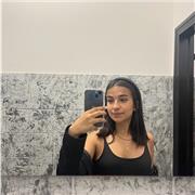 Laureata in Business and Economics offre lezioni di inglese e matematica ai ragazzi di medie e superiori